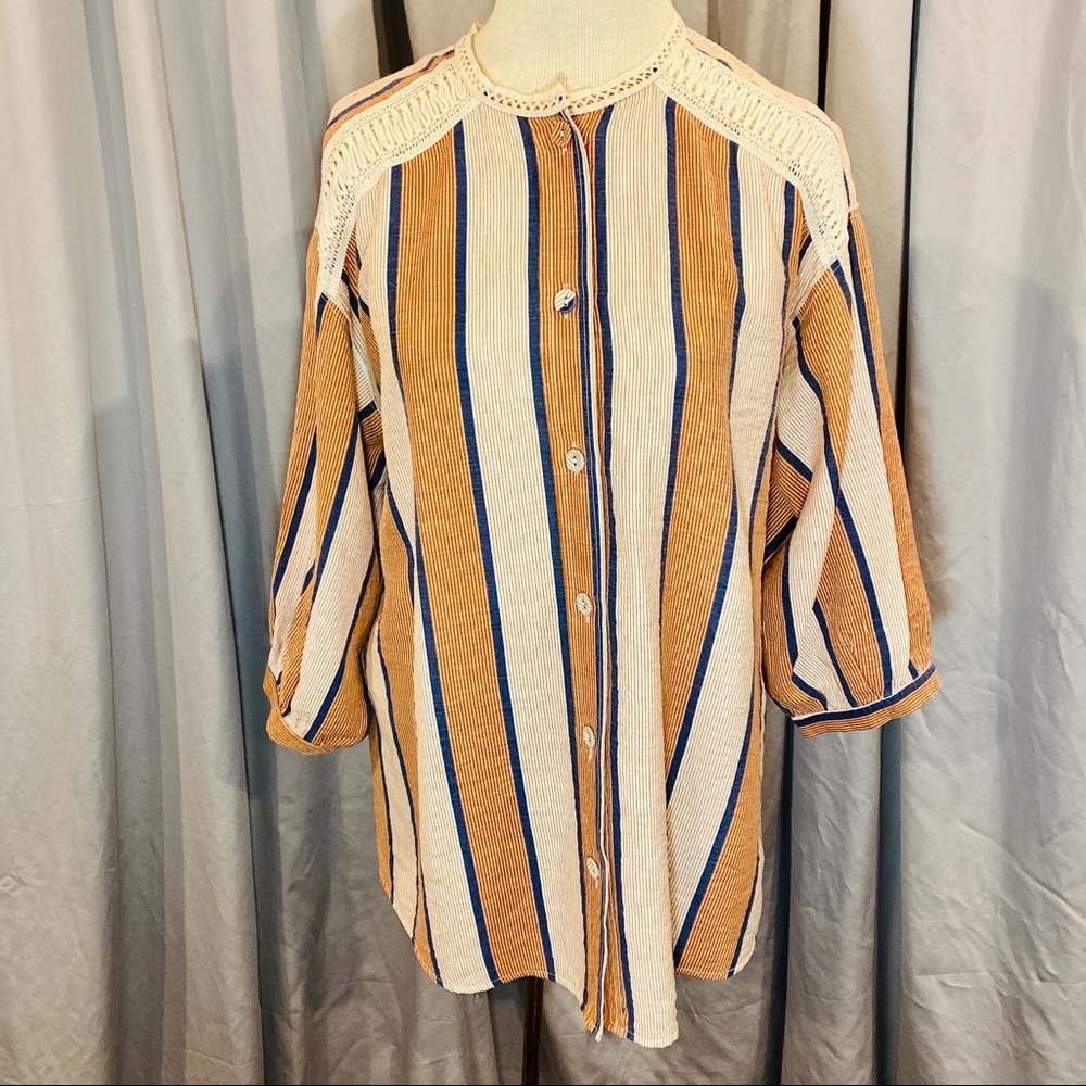 Striped blouse + button down + 3/4 length sleeve with buttons